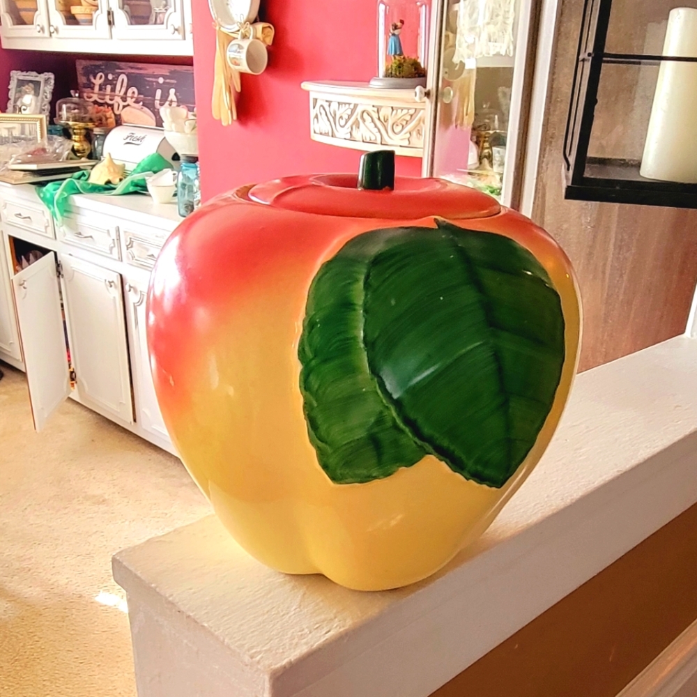 Vintage Hull pottery glazed painted apple cookie jar